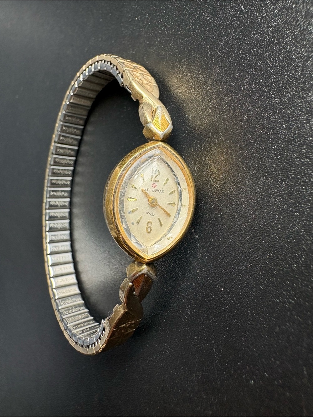 Helbros Ladies vintage Gold-Tone Vintage Teardrop Shaped Wristwatch